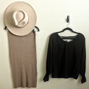 Knit skirt with slit on the side
